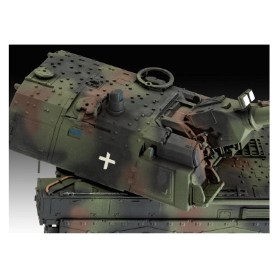 Збірна модель Revell САУ Panzerhaubitze 2000 (версія UA) рівень 4 масштаб 1:72 (RVL-63347)