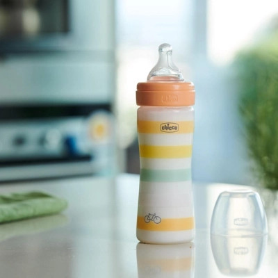 Пляшечка для годування Chicco Well-Being Colors з силіконовою соскою 2м+ 250 мл Помаранчева (28623.31)