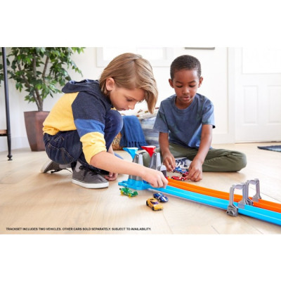Автотрек Hot Wheels Портативний &quot;Подвійна петля&quot; (GFH85)