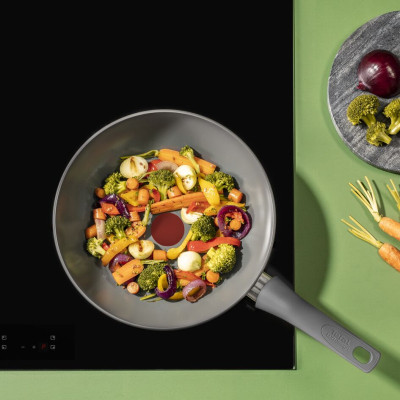 Сковорода Tefal Renewal Wok 28 см (C4261943)
