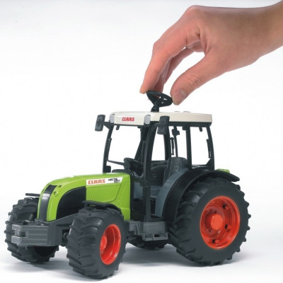 Спецтехніка Bruder Трактор Claas Nectis 267F (02110)