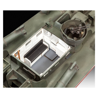 Збірна модель Revell Патрульний торпедний катер PT-109 рівень 4 масштаб 1:72 (RVL-05147)