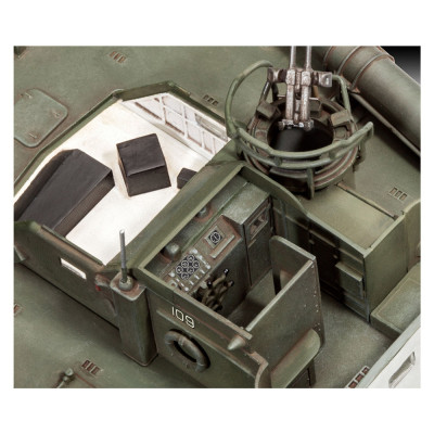Збірна модель Revell Патрульний торпедний катер PT-109 рівень 4 масштаб 1:72 (RVL-05147)