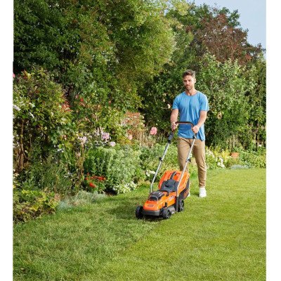 Газонокосарка Black&amp;Decker акумуляторна 18 В, 4.0 Ач, 32 см, 2 АКБ та ЗП (BCMW33184L2)