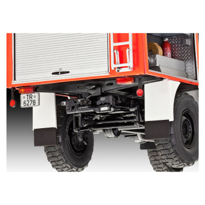 Збірна модель Revell Пожежна машина Unimog U1300L TLF 8/18 рівень 5 масштаб 1:24 (RVL-07512)