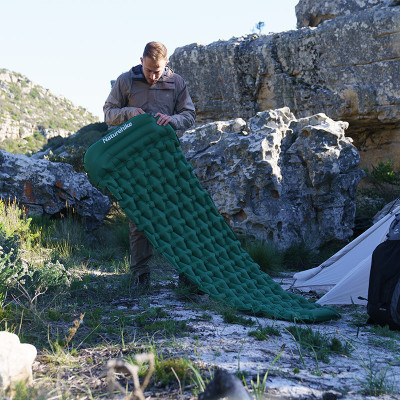 Туристичний килимок Naturehike із підголовником CNK2300DZ0001 198 х 59 см темно-зелений (6976023929540)