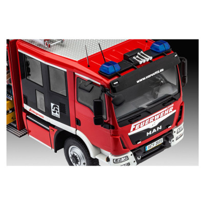 Збірна модель Revell Пожежна машина VARUS 4x4 рівень 4 масштаб 1:24 (RVL-07452)