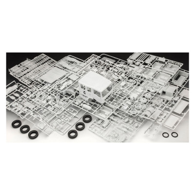 Збірна модель Revell Пожежна машина VARUS 4x4 рівень 4 масштаб 1:24 (RVL-07452)