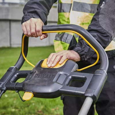 Газонокосарка DeWALT акумуляторна 2х18 В, 48 см, (без АКБ та ЗП) (DCMW564N)