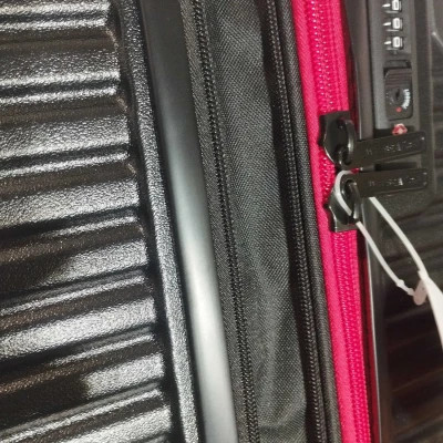Валіза Swissbrand Nara (S) Black/Red (SWB_LHNAA010S) (DAS302539)
