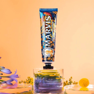 Зубна паста Marvis Garden Collection Мрійливий османтус 75 мл (8004395112821)