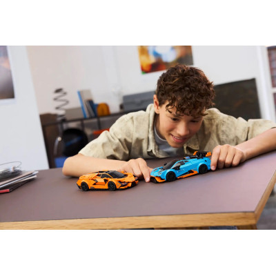 Конструктор LEGO Speed Champions Lamborghini Revuelto та Huracan STO (77238)