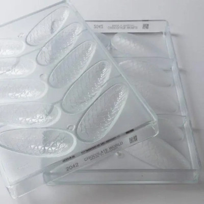 Форма для шоколаду Chocolate World Шишка 89x33x16 мм (2042 CW)