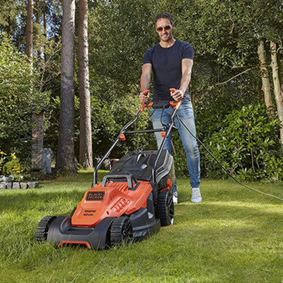 Газонокосарка Black&amp;Decker 1.8 кВт, 42 см (BEMW481BH)