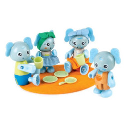 Ігровий набір Hape дерев'яний Сім'я слоників (E3527)