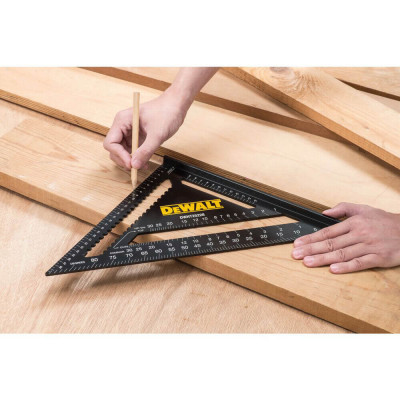 Косинець DeWALT для покрівельних робіт, металевий, 300х300 мм (DWHT25228-0)