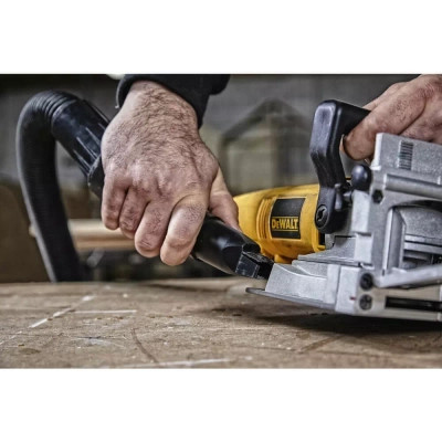 Фрезер DeWALT ламельний 600 Вт, 10000 об/хв, 3.0 кг, кейс (DW682K)