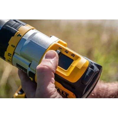 Шуруповерт DeWALT XR Li-lon 18 В, 2 АКБ + ЗП, кейс TSTAK (DCD999X1)