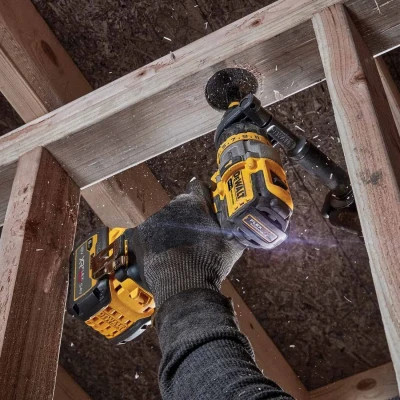 Шуруповерт DeWALT XR Li-lon 18 В, 2 АКБ + ЗП, кейс TSTAK (DCD999X1)