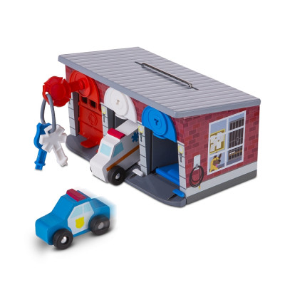 Ігровий набір Melissa&amp;Doug Дерев&#039;яний гараж рятувальних машин з ключами (MD4607)
