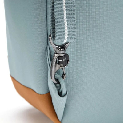 Рюкзак туристичний Pacsafe GO 15L backpack свіжий м&#039;ятний (35110528)