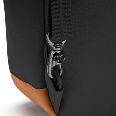 Рюкзак туристичний Pacsafe GO 15L backpack чорний (35110130)