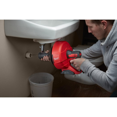Прочисная машина Milwaukee M12 BDC6-202C 1x2Ah (4933451635)