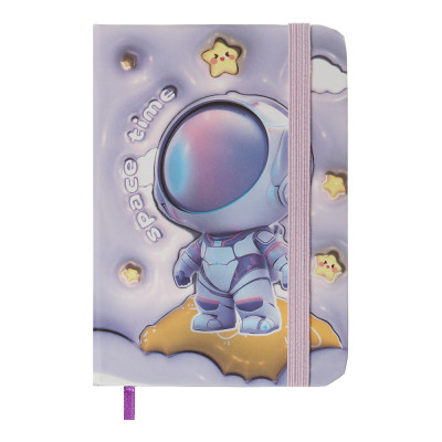 Книга записна ZiBi ASTRONAUT A7 в клітинку тверда обкладинка на гумці 80 аркушів, фіолетова (ZB.117104)