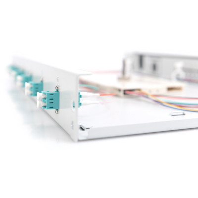 Патч-панель 1U 19&quot;, 6xLC duplex, incl, Splice Cass, OM3 Color Pigtails, Adapter Digitus (DN-96330/3)