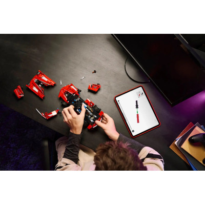 Конструктор LEGO Technic Ferrari FXX K (42212)