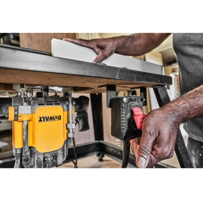 Фрезер DeWALT 9000 - 22000 об/хв, цанговий патрон 12 мм, пульт ДК, кейс TSTAK (DWE627KT)