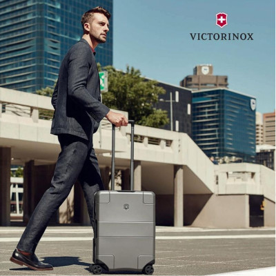 Валіза Victorinox Travel Lexicon Titanium S Global USB (Vt602104)