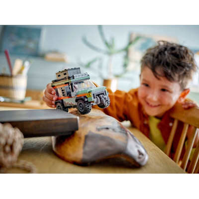 Конструктор LEGO City Позашляхова гірська вантажівка 4x4 (60447)