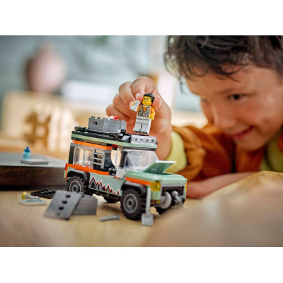 Конструктор LEGO City Позашляхова гірська вантажівка 4x4 (60447)