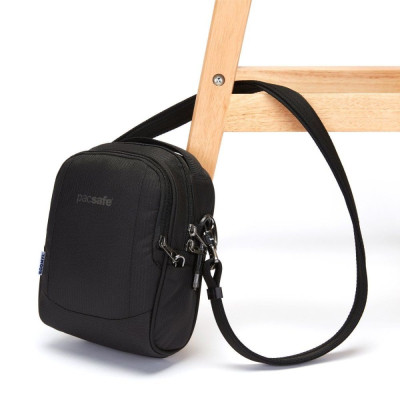 Сумка Pacsafe Metrosafe LS100 Econyl Crossbody Чорна (40115138)