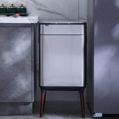 Контейнер для сміття JAH Сенсорний на ніжках Срібний металік 40 л (20255)