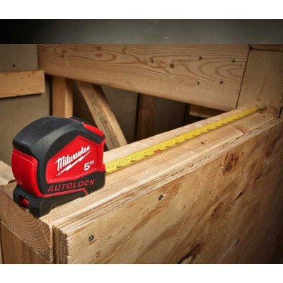 Рулетка Milwaukee Tape Measure Autolock 8м (4932464664)
