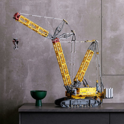 Конструктор LEGO Technic Гусеничний підйомний кран Liebherr LR 13000 2883 деталі (42146)