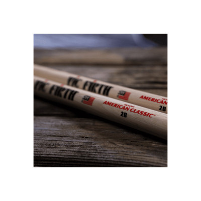 Барабанні палички Vic Firth 2B American Classic (232062)