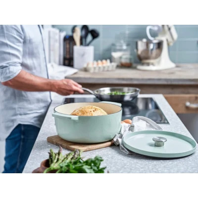 Каструля KitchenAid чавунна з кришкою 3,3 л Фісташкова (CC007433-001)