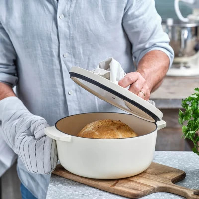 Каструля KitchenAid чавунна з кришкою 3,3 л Мигдалевий крем (CC006056-001)