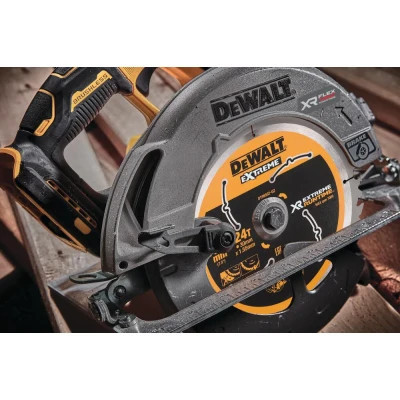Дискова пила DeWALT 18V XR Li-lon FLEXVOLT ADVANTAGE, диск 190х30 мм, TSTAK (без АКБ та ЗП) (DCS573NT)