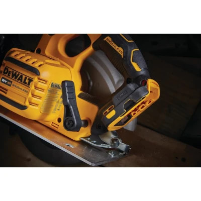 Дискова пила DeWALT 18V XR Li-lon FLEXVOLT ADVANTAGE, диск 190х30 мм, TSTAK (без АКБ та ЗП) (DCS573NT)